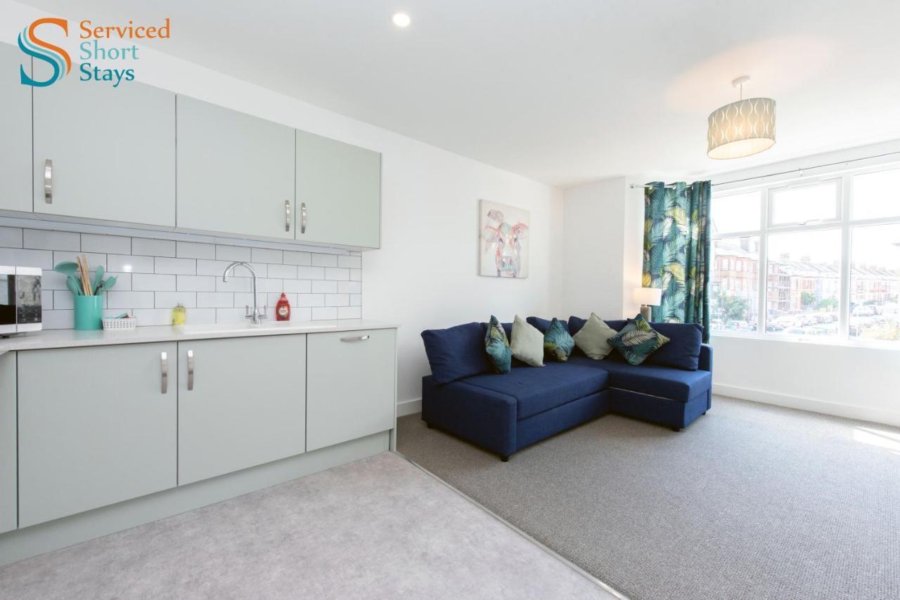 Bella, Two Bedroom Apartment Close To The Beach Margate Exterior photo